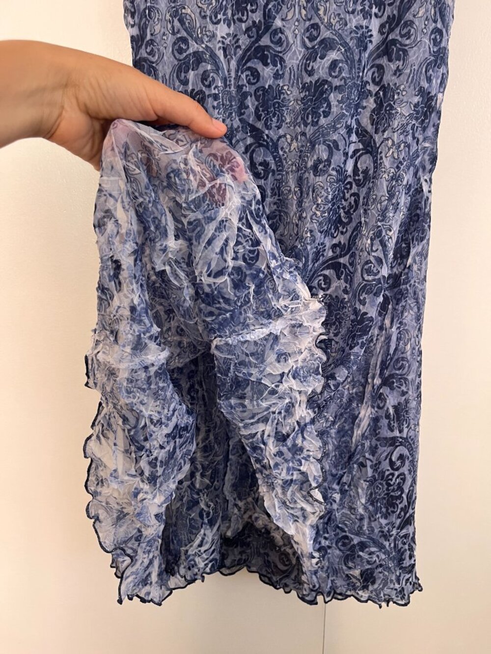 Blue paisely, Komarov dress, lined with scalloped hem — size - Picture 4 of 5
